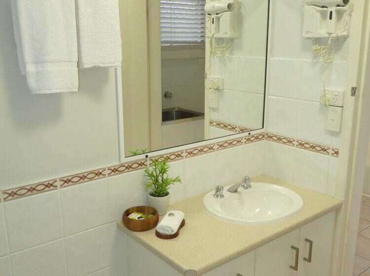 Студия Стандарт, Sunseeker Motel