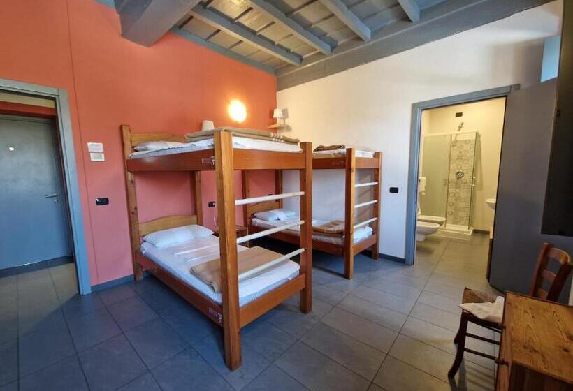 تختخواب در اتاق مشترک, B&b E Ostello, Parco Di Monza, Cascina Costa Alta