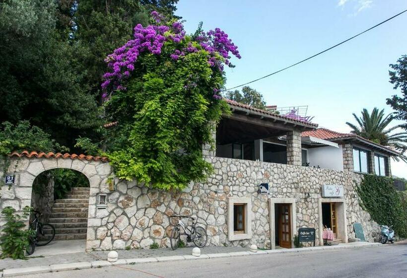 Апартаменты 1 Спальня с Террасой Вид на Море, Apartments Villa Mirjana
