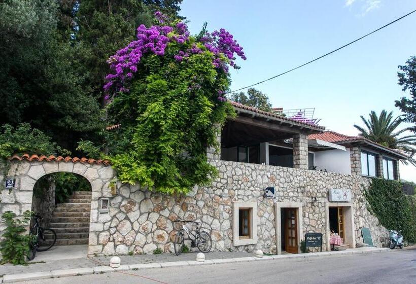 Апартаменты 1 Спальня Боковой Вид на Море, Apartments Villa Mirjana