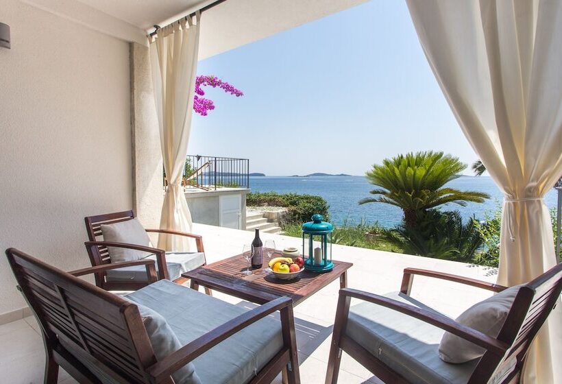Апартаменты 1 Спальня с Террасой Вид на Море, Apartments Villa Mirjana