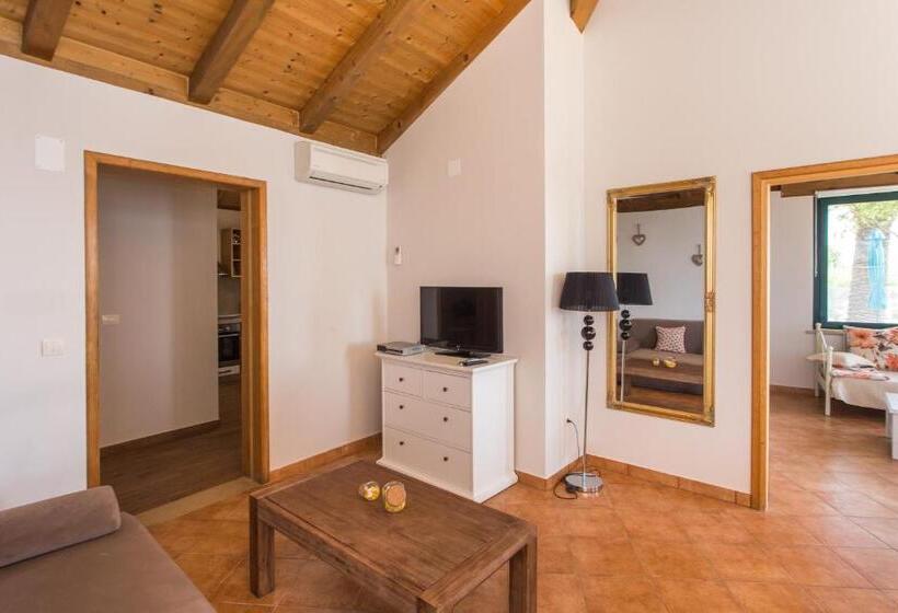 Апартаменты 1 Спальня с Террасой, Apartments Villa Mirjana