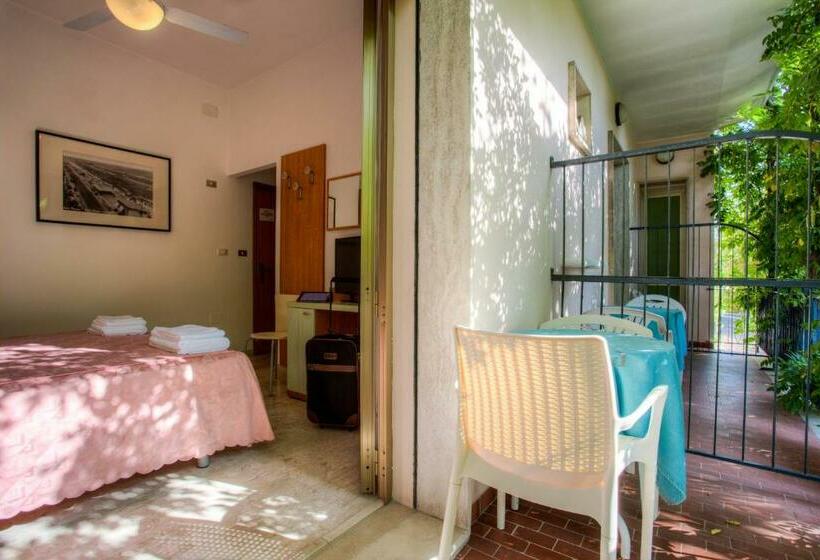 스탠다드 발코니 룸, Albergo Villa Lucia