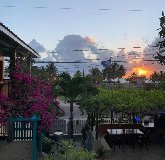 Номер Deluxe, All Seasons Belize