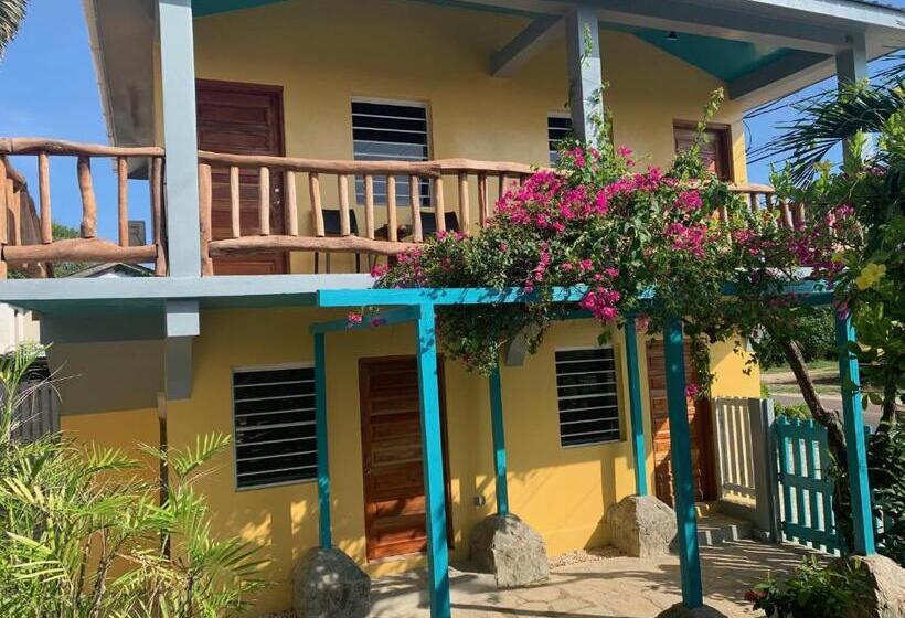 Номер Deluxe Вид на Море, All Seasons Belize