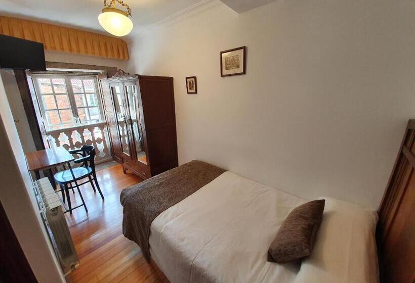 Quarto Estandar Individual, Hostal Giadás