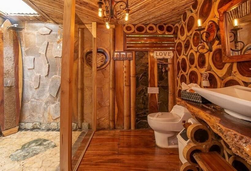 Бунгало Стандарт, Ocho Artisan Bungalows