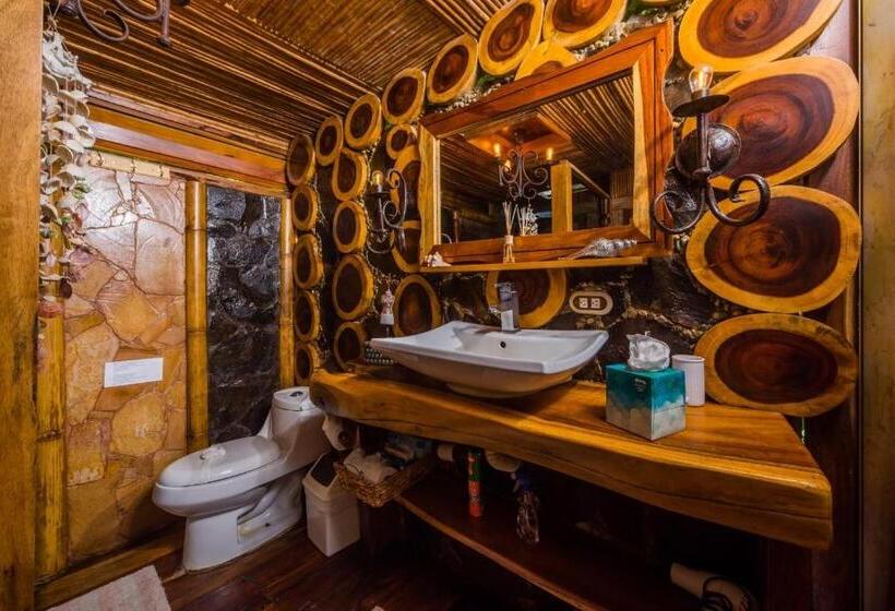 Бунгало Стандарт, Ocho Artisan Bungalows