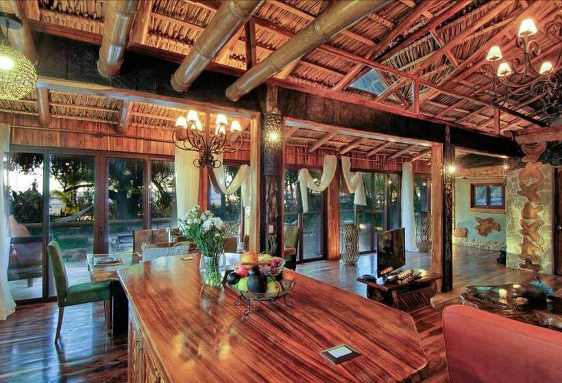 Вилла 3 Спальни, Ocho Artisan Bungalows