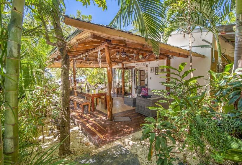 Вилла Deluxe 2 Спальни, Ocho Artisan Bungalows