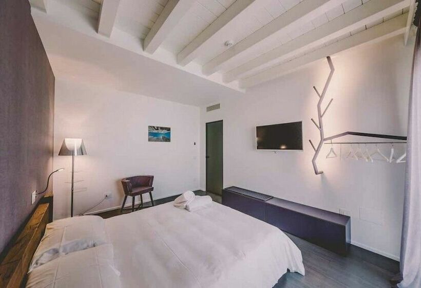 발코니가 있는 스위트, Suite 10 Home Design & Spa