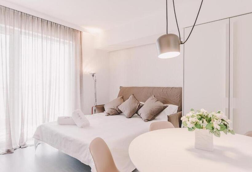 발코니가 있는 스위트, Suite 10 Home Design & Spa