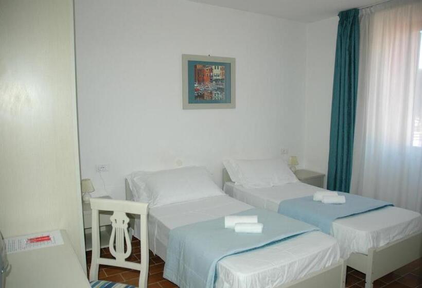 اتاق استاندارد, Albergo Dei 10 Colori