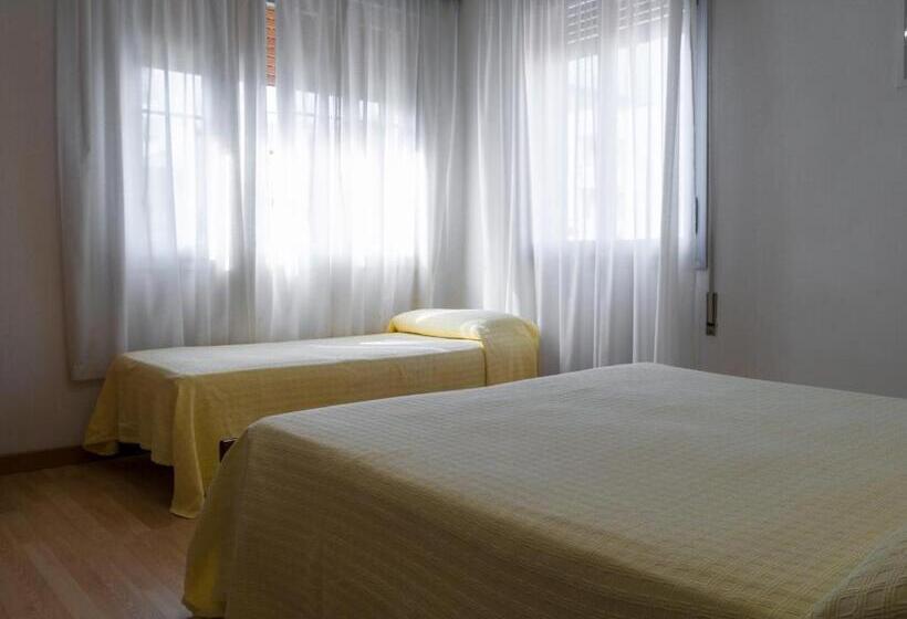 Habitación Triple Estándar, Casa Mia