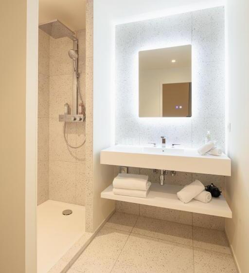 Номер Стандарт, La Suite