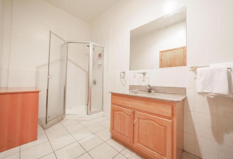 غرفة قياسية, U.s. Pacific