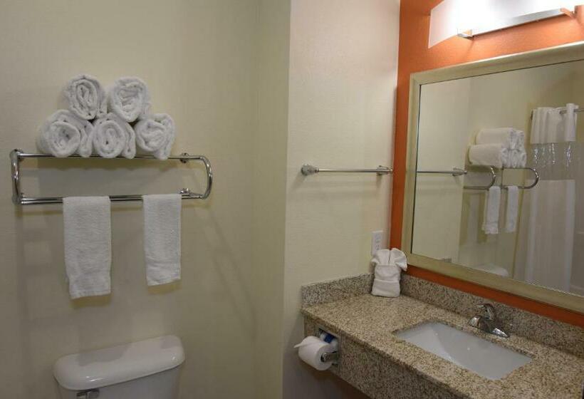 اتاق لوکس, Home Away Kitchen Suites Enid