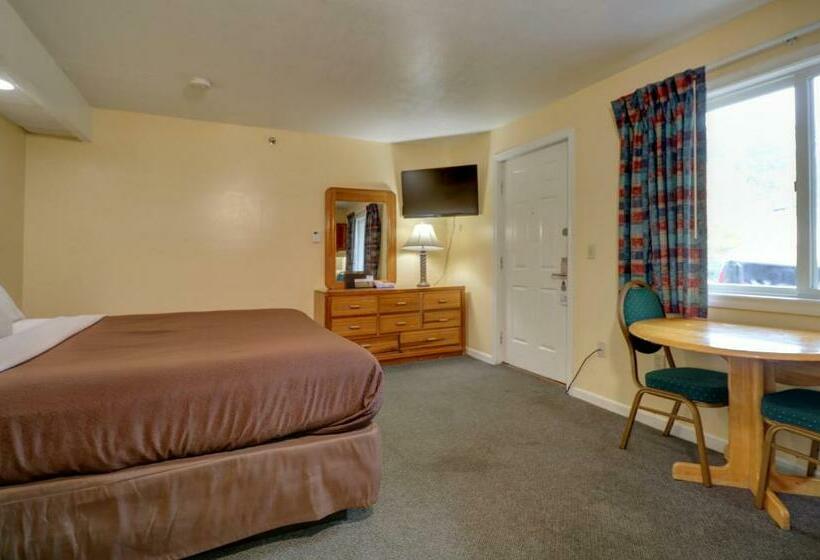 חדר סטנדרט עם מיטת קינג, Brookside Inn & Cottages