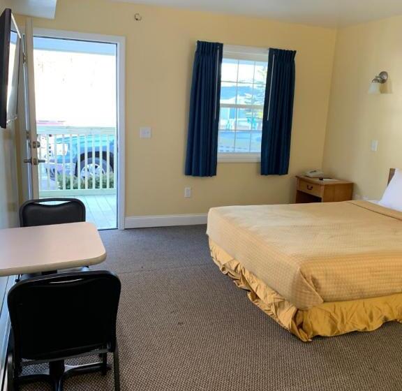 חדר סטנדרט מותאם לאדם עם מוגבלויות, Brookside Inn & Cottages