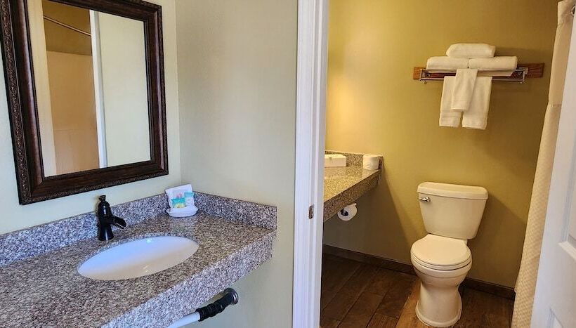 חדר דלוקס מיטת קווין, Cowlitz River Lodge