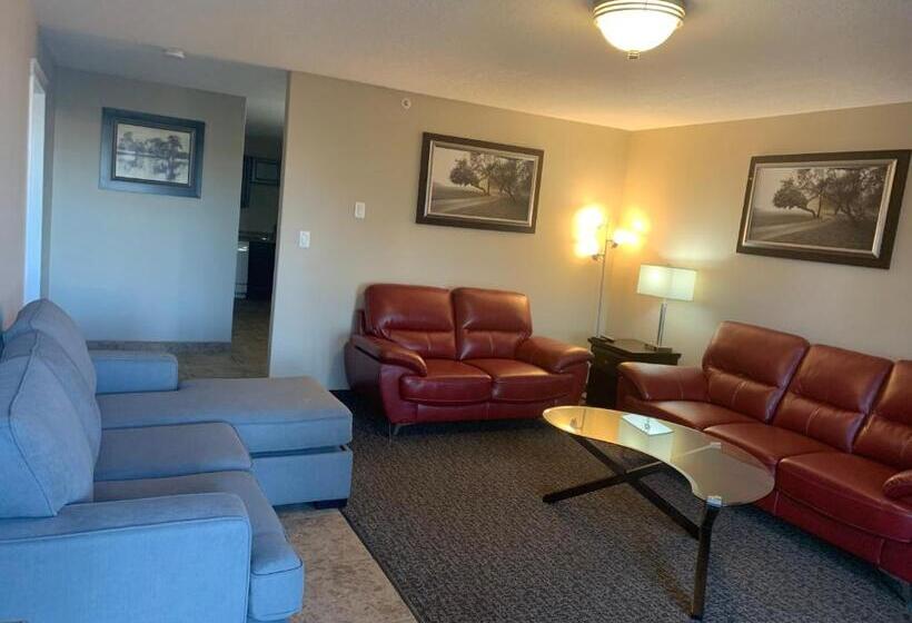 キングサイズベッドのスイートルーム, Super 8 By Wyndham Fort Mcmurray