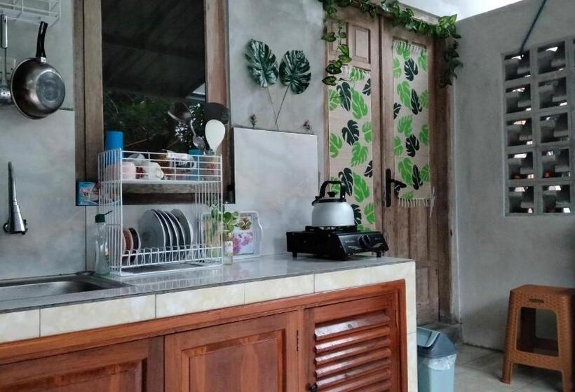 Standard Room with Terrace, Homestay Rumah Bahagia Cepor