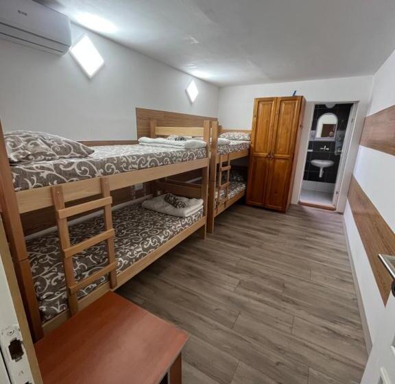 اتاق لوکس سه تخته, Rooms Asceric