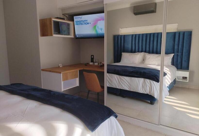 Номер Deluxe Кровать Кинг, Luyana Guesthouse
