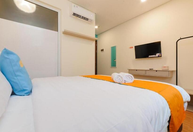 Номер Deluxe, Sans Hotel Tajur Bogor
