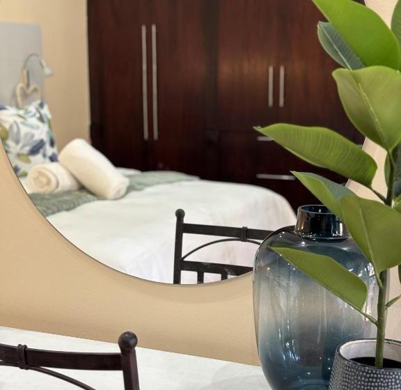 Люкс Deluxe Кровать Кинг, Accommodation Bedfordview   Hethersett Guesthouse