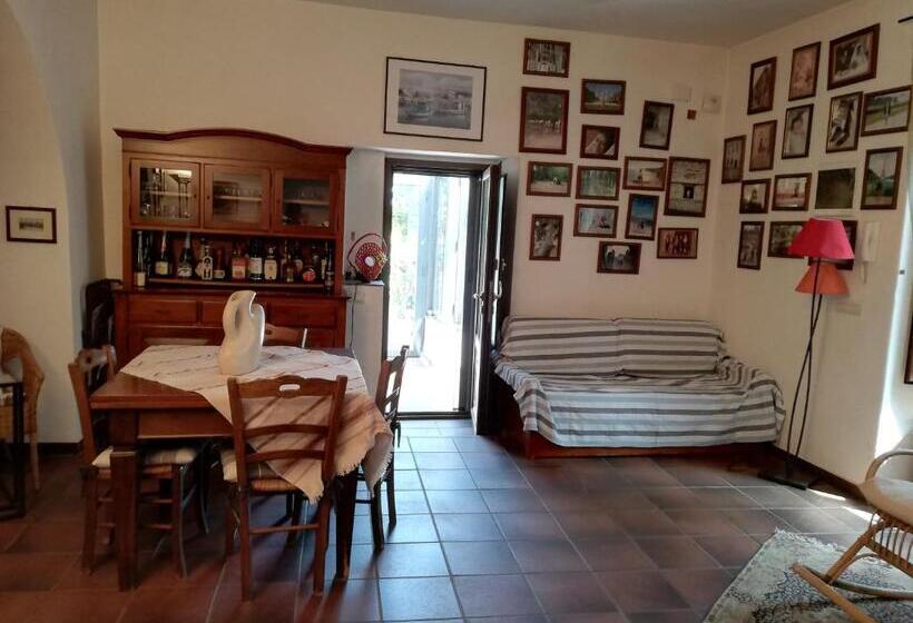 اتاق لوکس, Scacciapensieri S Home