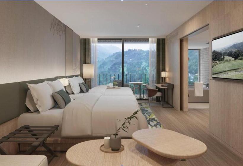 프리미엄 스위트, The Suites By Royal Tulip Gunung Geulis Resort & Golf