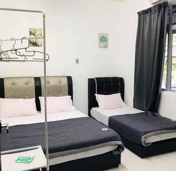 Трехместный Номер Deluxe, Q Inn Hotel Kerteh