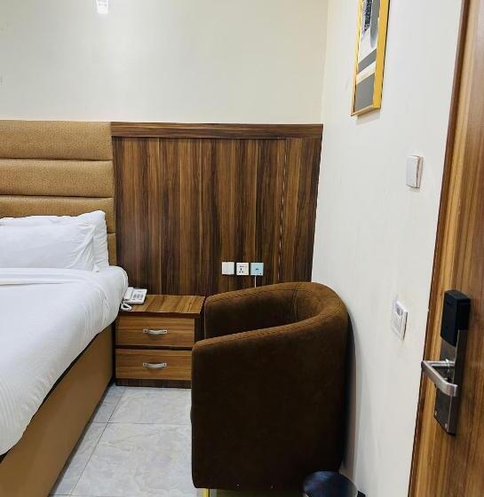 اتاق لوکس, Rolarz Resorts &
