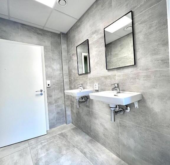 اتاق استاندارد چهار تخته, Budgetel  Kong Oscarsgate 22