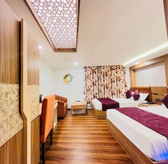 スイート（家族用）, Grg Luxury Broadway Boutique Hotel At Prime Location Mall Road Darjelling Near Mahakaal Temple