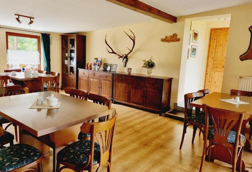 Номер Deluxe, Pension & Wirtshaus   Tun Eikkoter   Kobel I