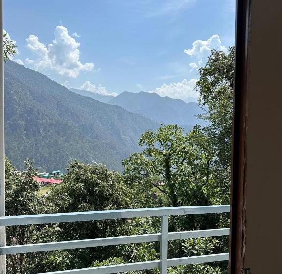 패밀리 룸, Kedar Wonderland Heli Resort, Phata