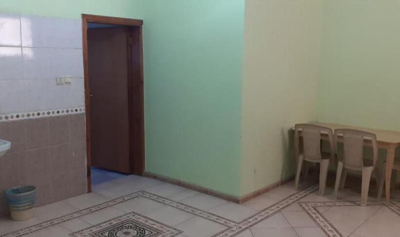 דירת חדר, ليالي السامر للشقق المخدومة