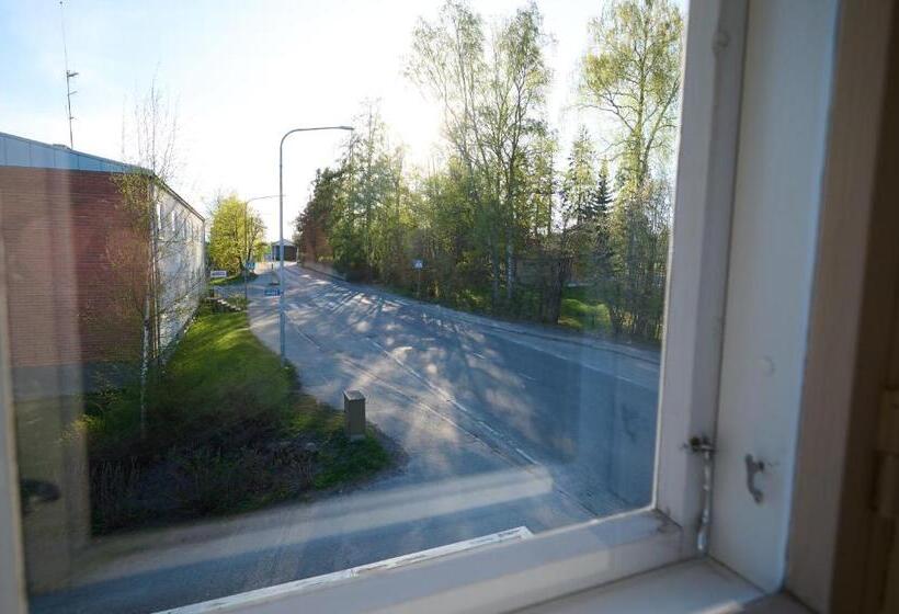 Номер Стандарт, Liekorannan Majatalo  Kodinomaista Majoitusta Rautatieasemaa Vastapäätä