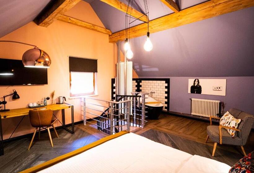 Студия Стандарт, Mountainlodge   Boutique House