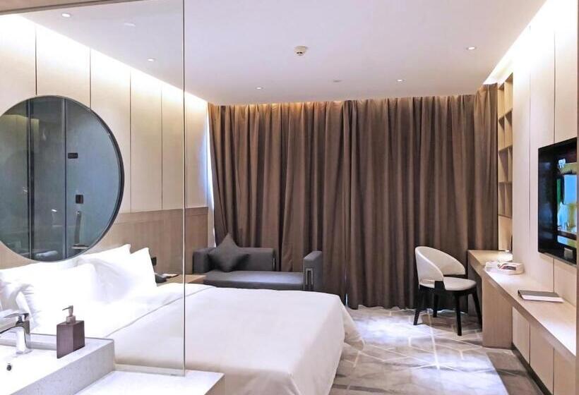 Номер Deluxe, Paco Hotel Guangzhou Baiyun Airport Liantang Metro