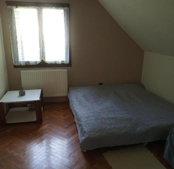 Апартаменты 2 Спальни, Adél Vendégház Balatonalmádi