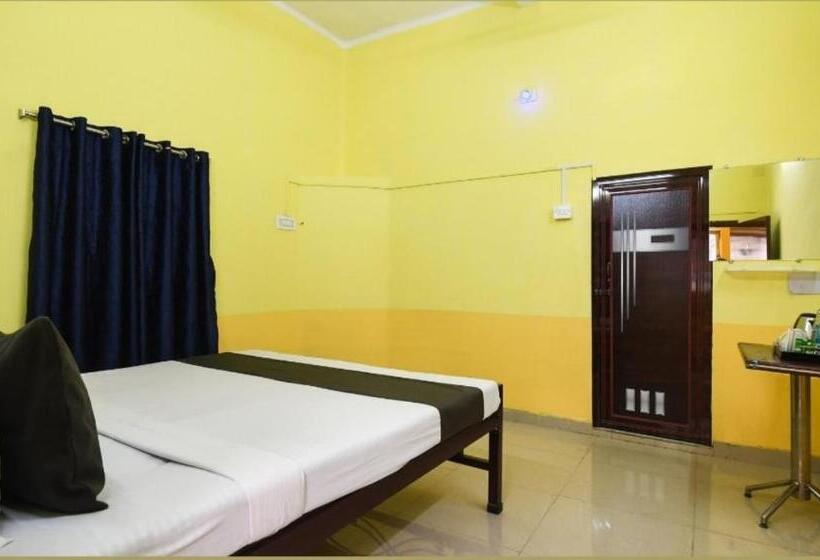 Номер Deluxe, Heritage Inn Howrah Railway Station