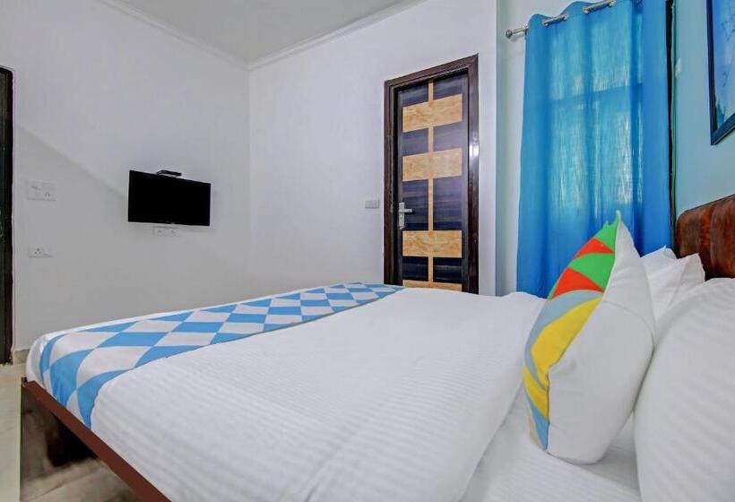 Triple Classic Room, O Kd Plaza Saket Residency Near Saket Metro Station