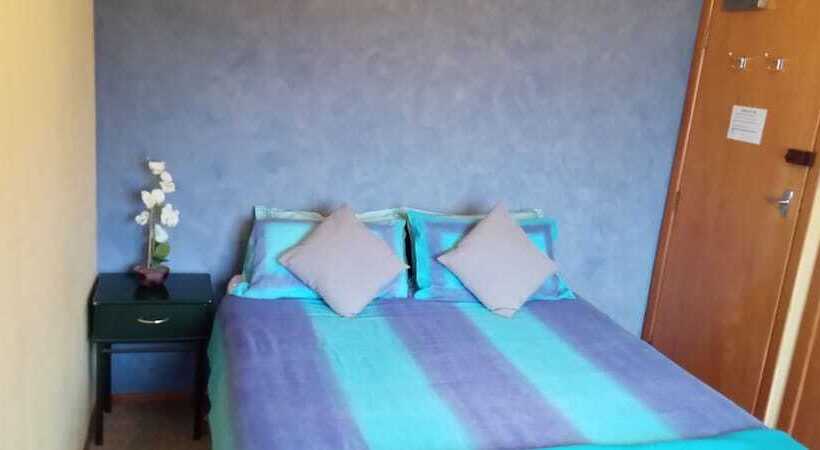 带海景的标准房, Surat Bay Lodge By The Sea/backpackers Hostel