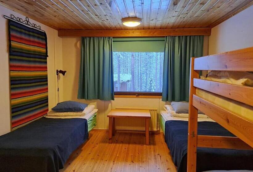 Семейный Номер Совместный Санузел, Kuerkievari Kuerhostel