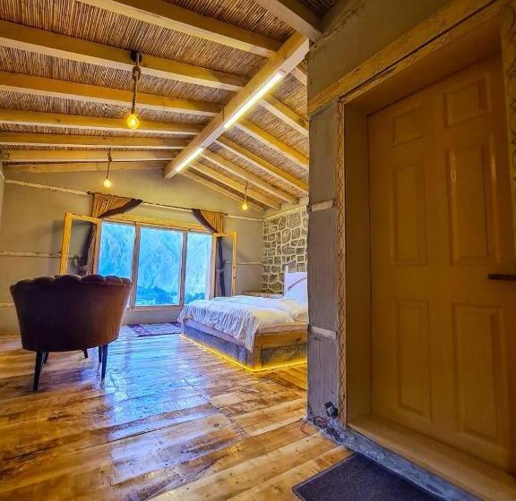 اتاق استاندارد با چشم‌انداز کوهستان, Kungrah Resort Ghulkin