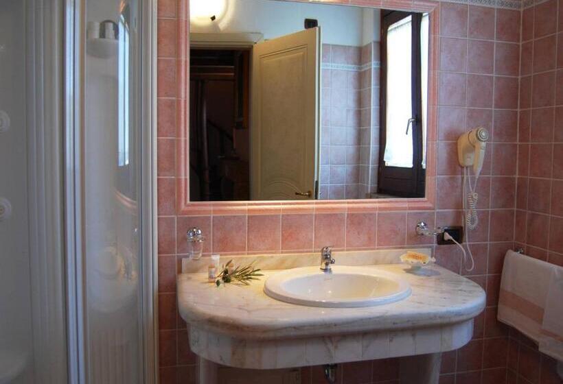 スーペリアトリプルルーム, Il Borghetto Beach Club Resort