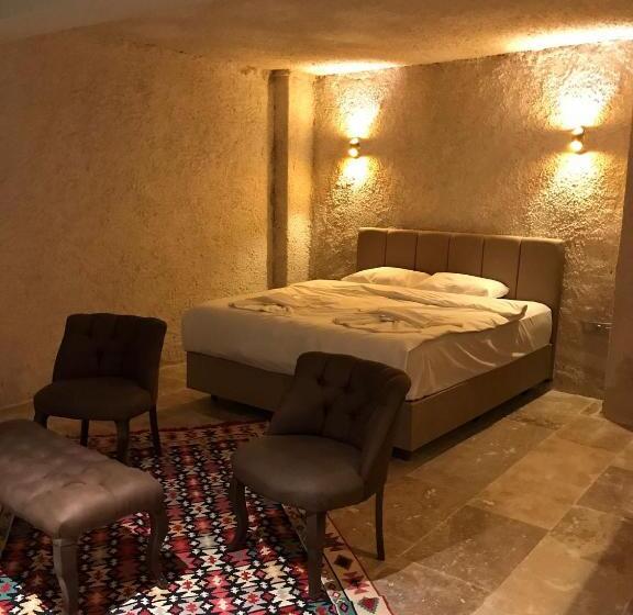 Quarto Estandar Cama King, Hydros Cave Suit